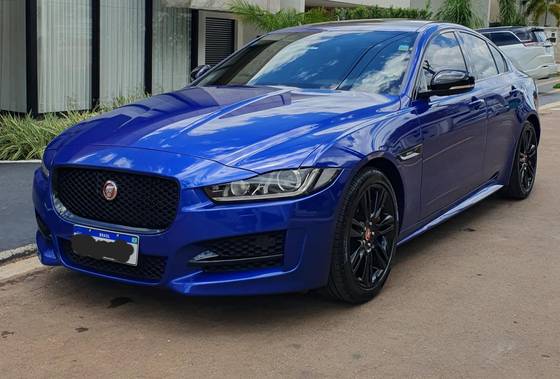 JAGUAR XE 2.0 16V SI4 TURBO GASOLINA R-SPORT 4P AUTOMÁTICO JAGUAR XE 2.0 16V SI4 TURBO GASOLINA R-SPORT 4P AUTOMÁTICO